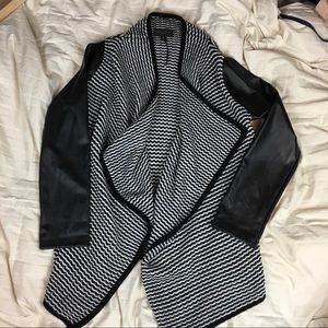 Romeo + Juliet Black and White Open Cardigan Large